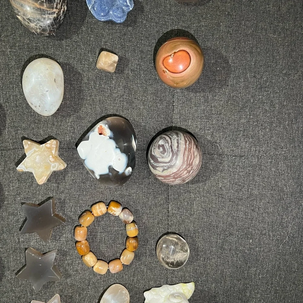 Assorted Crystal Collection - Picture 2 of 3